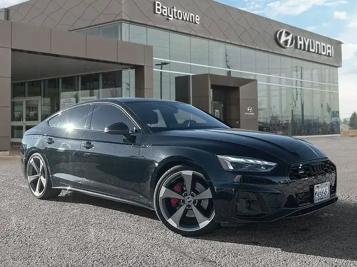 Audi A5 2023 photo 2