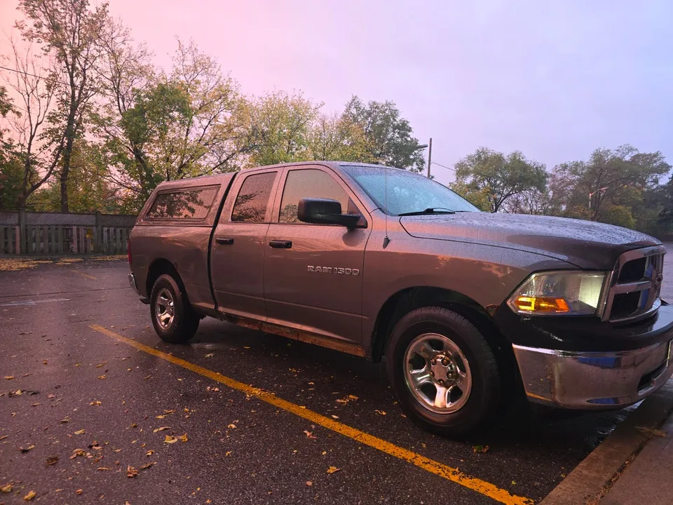 Dodge Ram 1500 2012 photo 2