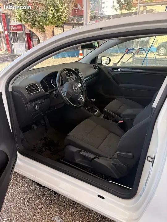 Volkswagen Golf 2009 photo 2