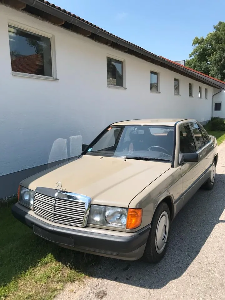 Mercedes-Benz 190