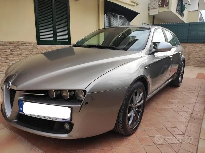 Alfa Romeo 159 2008 photo 2