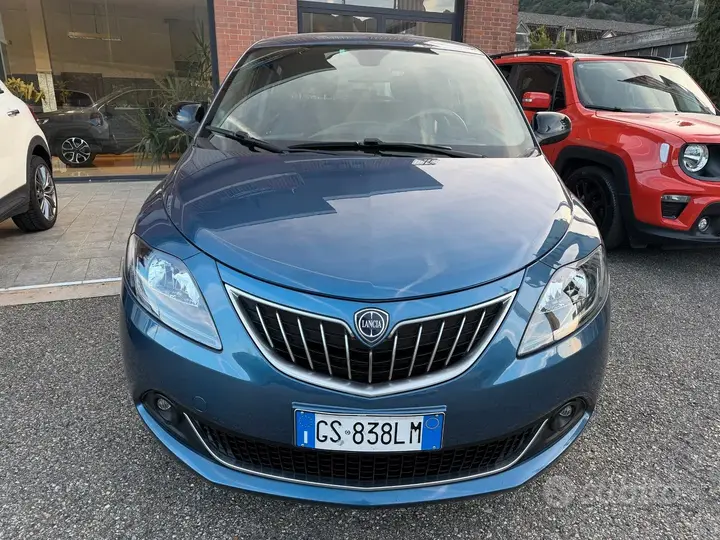 Lancia Ypsilon 2023 photo 2