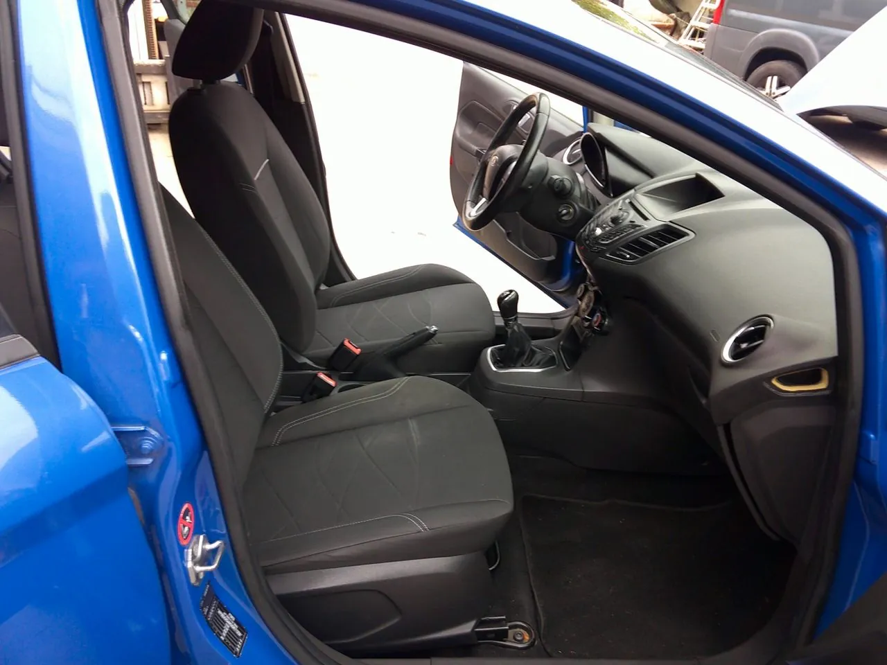 Ford Fiesta 2013 photo 5