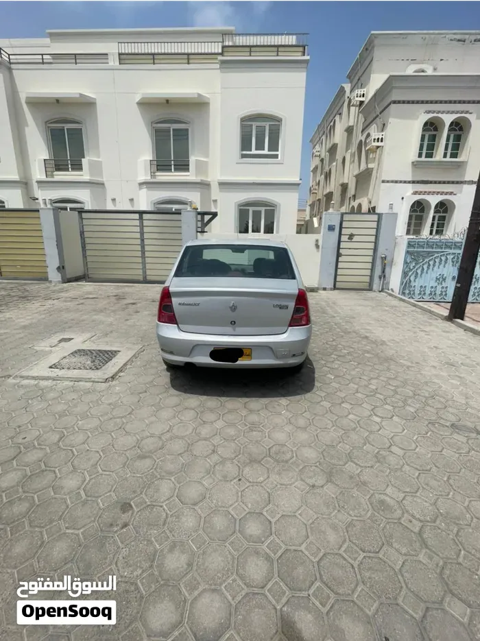 Renault Logan 2014 photo 2