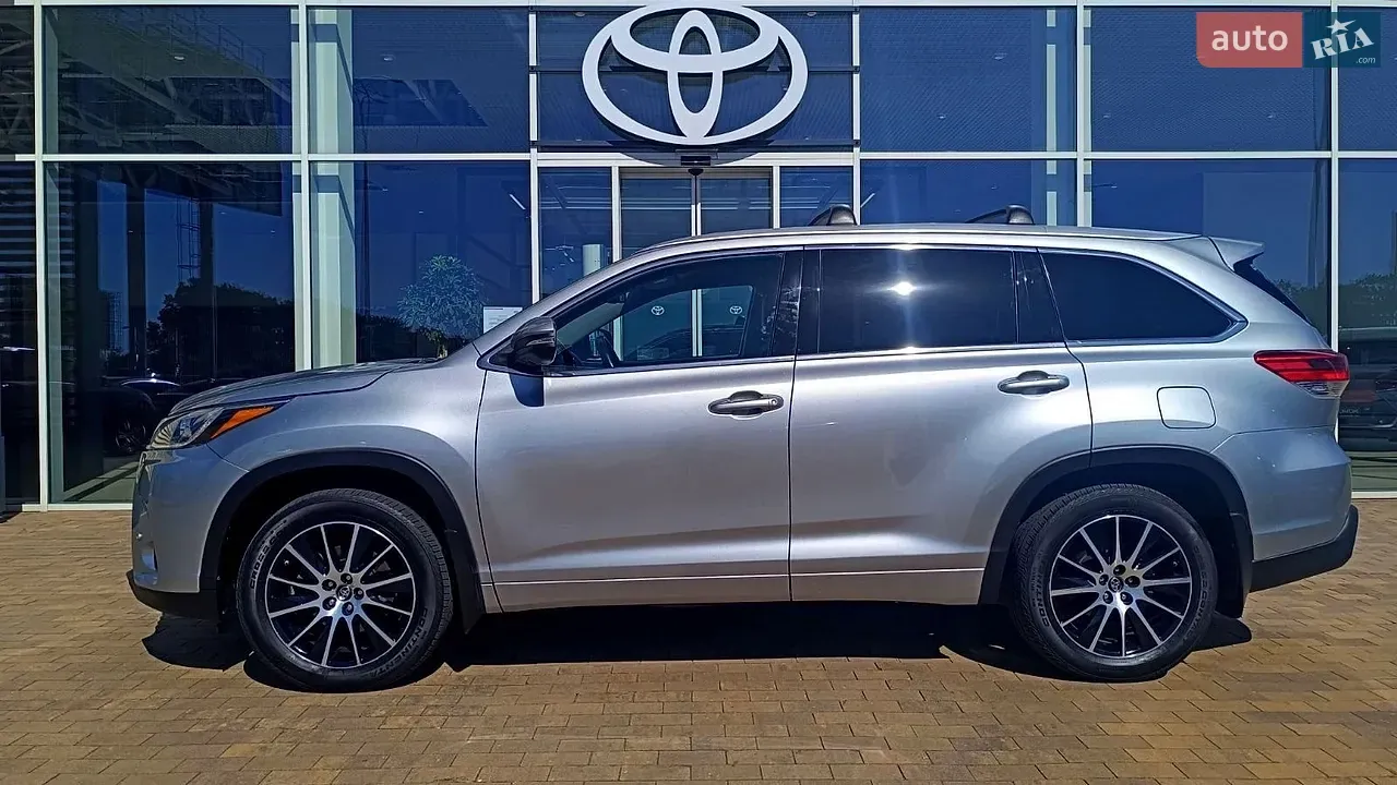 Toyota Highlander 2017 photo 3