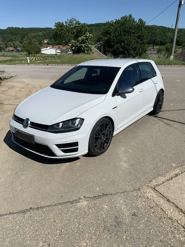 Volkswagen Golf 2015 photo 2