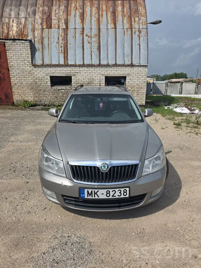 Skoda Octavia 2012 photo 2
