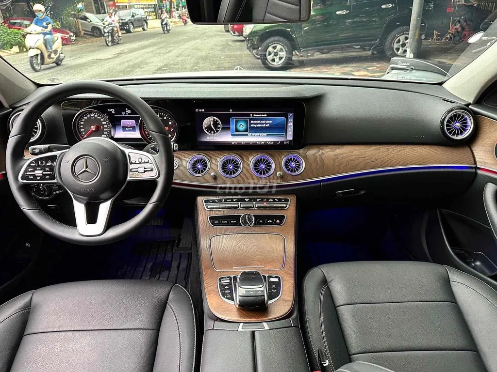 Mercedes-Benz E-Class 2019 photo 4