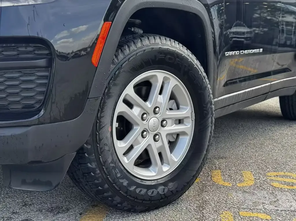 Jeep Grand Cherokee 2024 photo 4