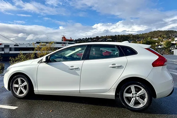 Volvo V40 2015 photo 4
