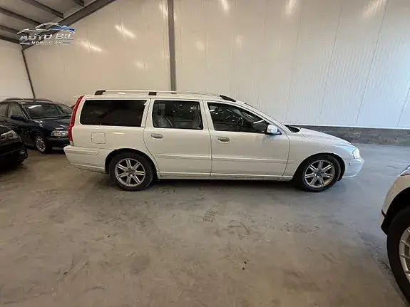 Volvo V70 2007 photo 4