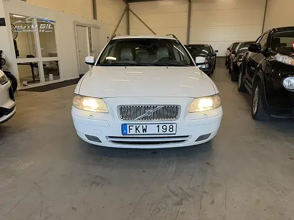 Volvo V70 2007 photo 2
