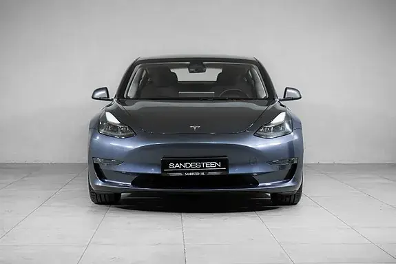 Tesla Model 3 2022 photo 2