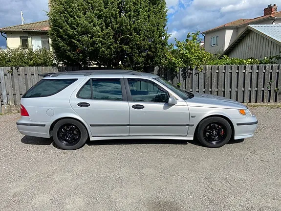 Saab 9-5 2002 photo 2