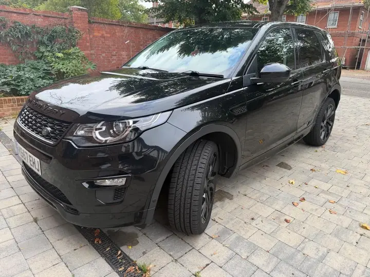 Land Rover Discovery Sport 2018 photo 4