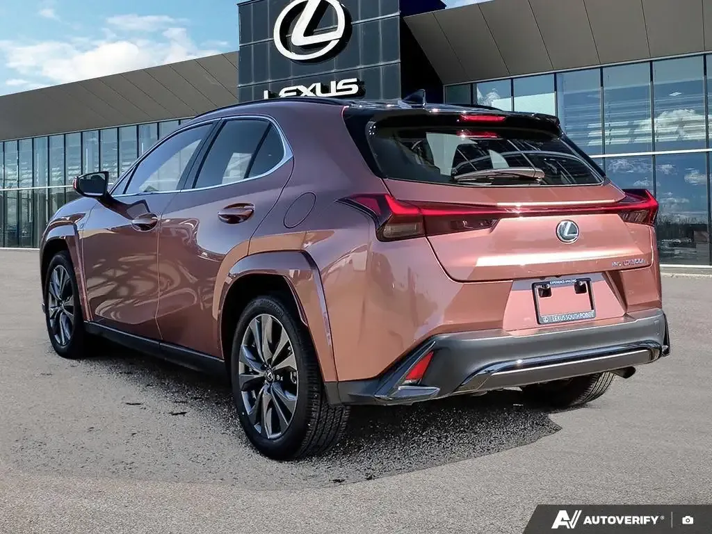Lexus Ux 2025 photo 4