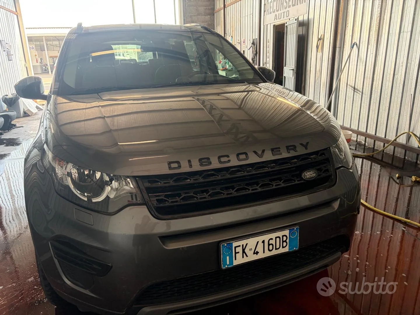 Land Rover Discovery Sport 2018 photo 2