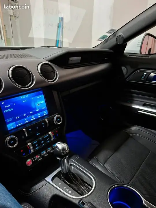 Ford Mustang 2019 photo 2