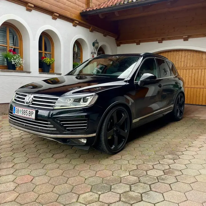 Volkswagen Touareg 2015 photo 2
