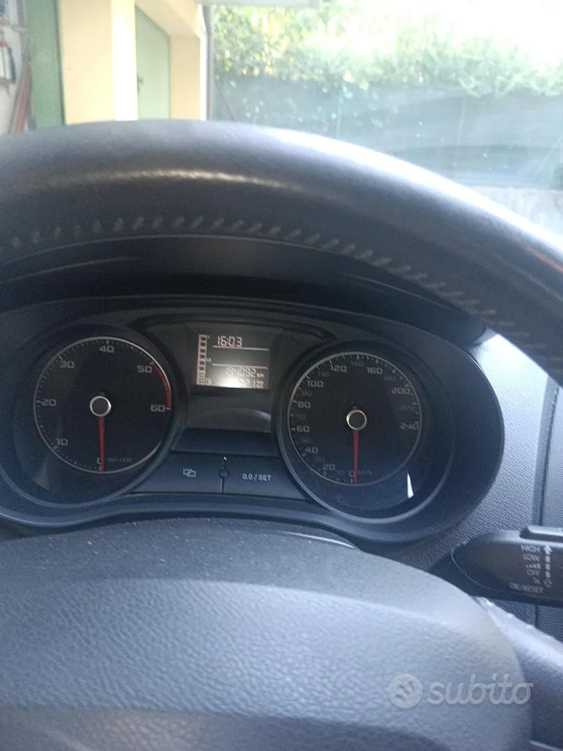 Seat Ibiza 2014 photo 4