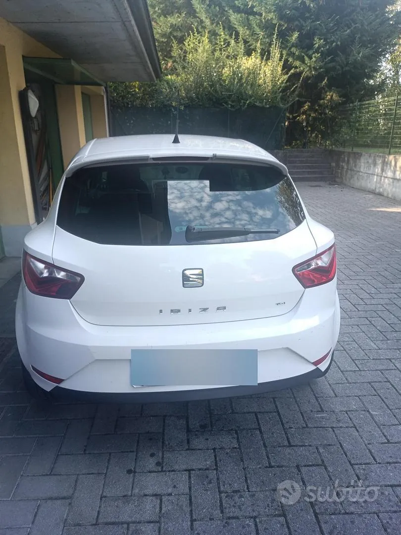 Seat Ibiza 2014 photo 3