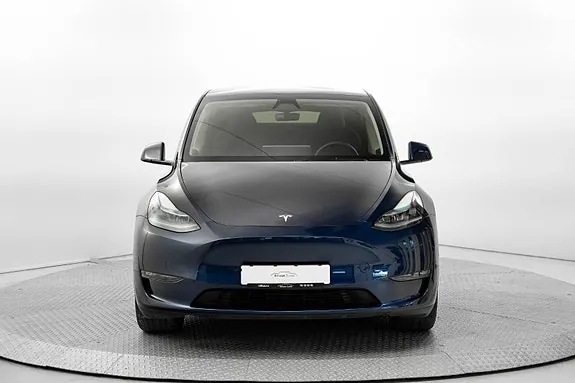 Tesla Model Y 2025 photo 3