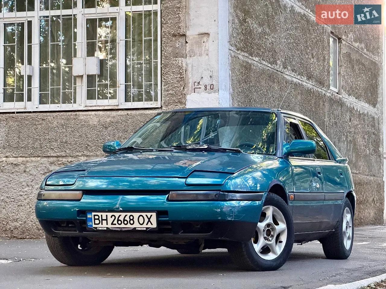Mazda 323