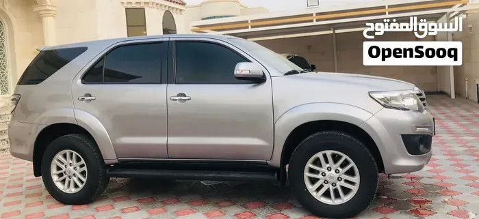 Toyota Fortuner 2015 photo 2