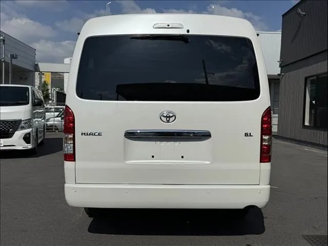 Toyota Hiace Wagon 2026 photo 3