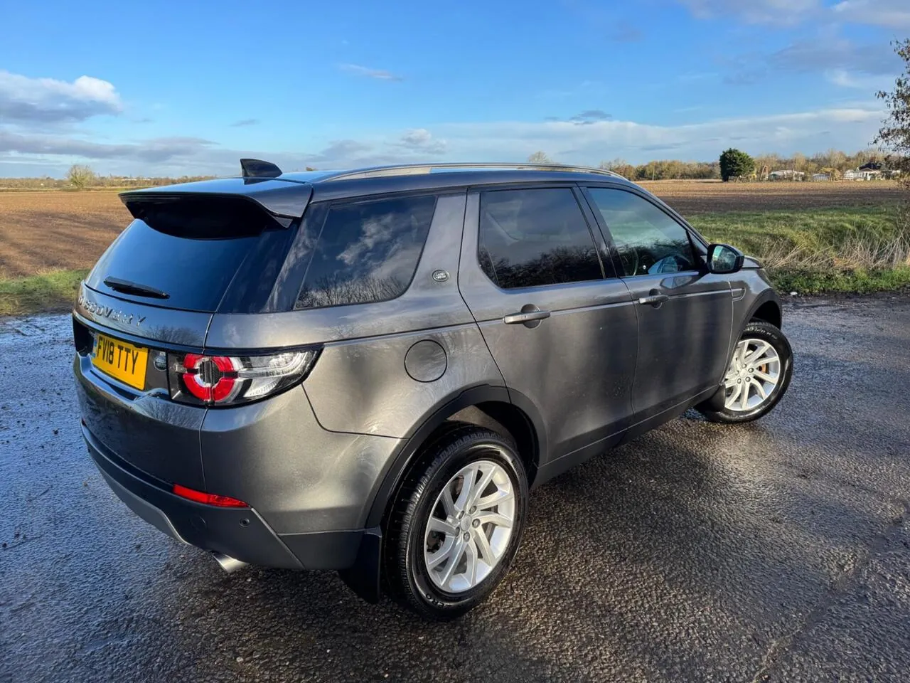 Land Rover Discovery Sport 2018 photo 5