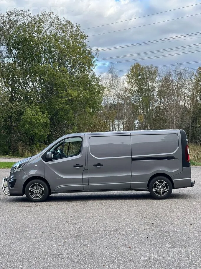 Opel Vivaro 2017 photo 2