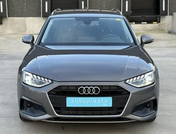 Audi A4 2022 photo 2