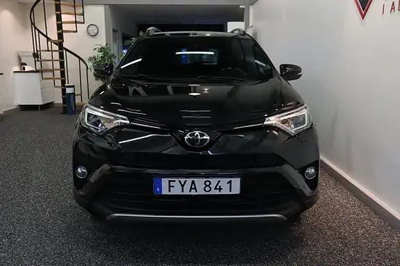 Toyota Rav4 2017 photo 2