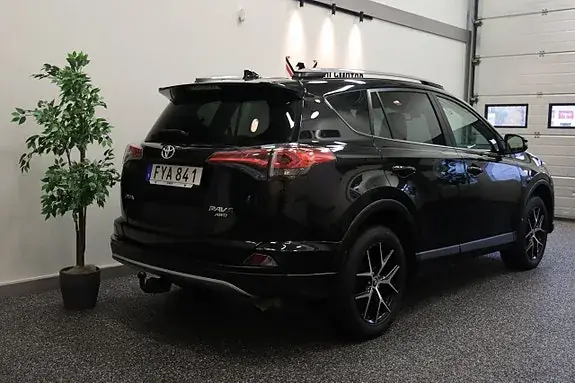 Toyota Rav4 2017 photo 3
