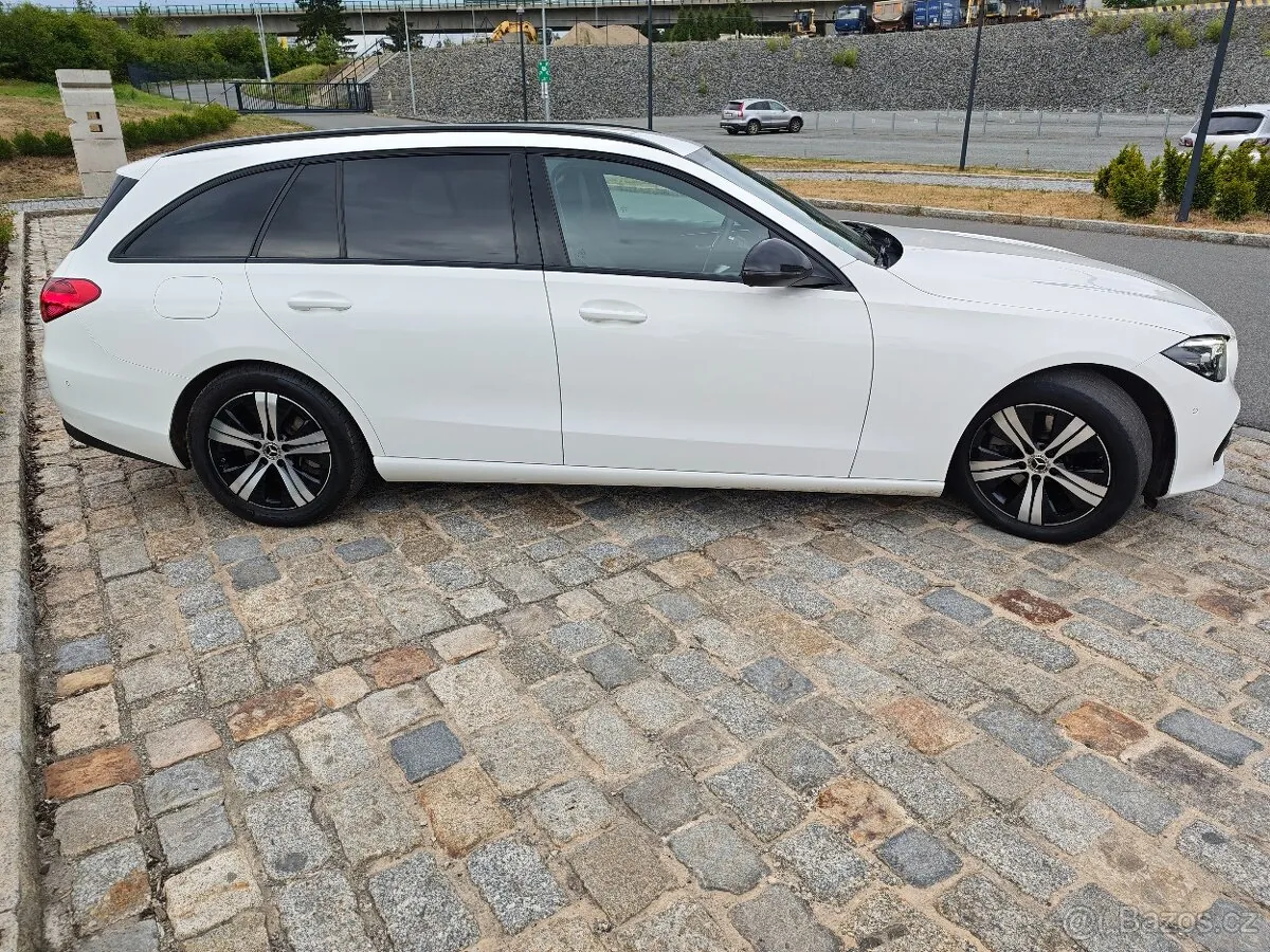 Mercedes-Benz C220D 2022 photo 3