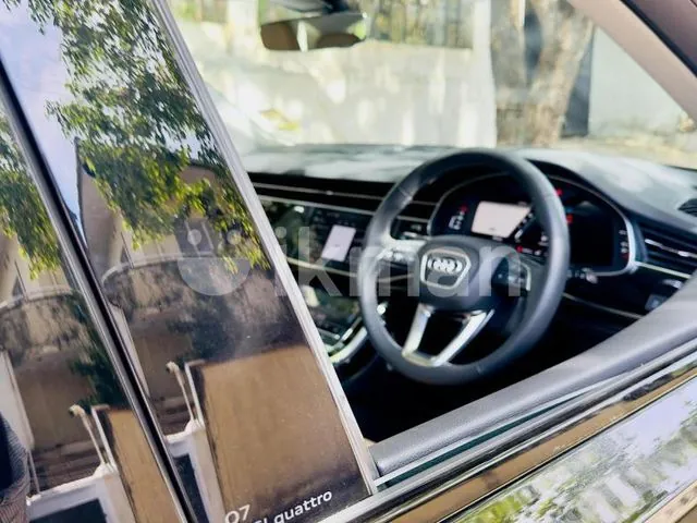 Audi Q7 2025 photo 5