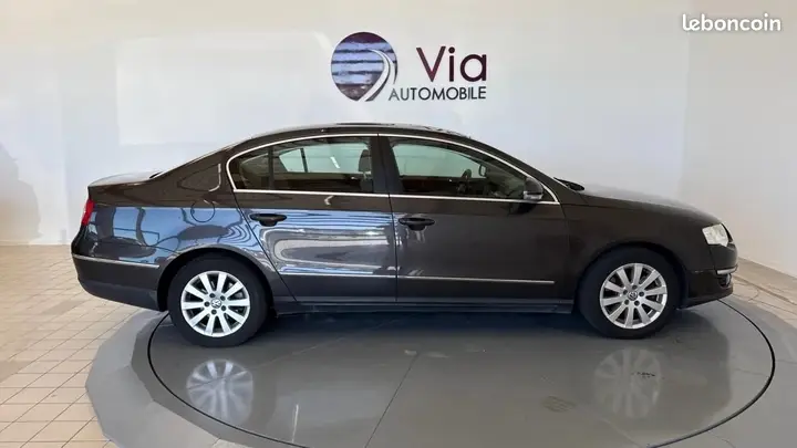 Volkswagen Passat 2009 photo 4