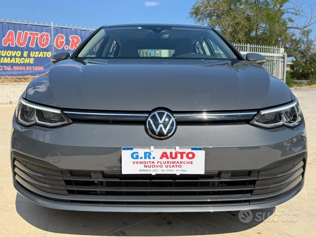 Volkswagen Golf 2022 photo 2