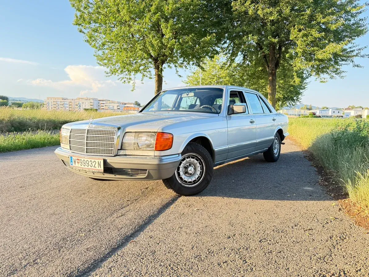 Mercedes-Benz S-Class 1983 photo 2