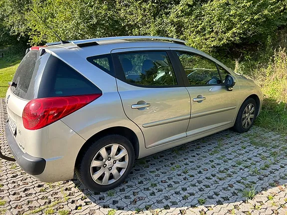 Peugeot 207 Sw 2008 photo 2