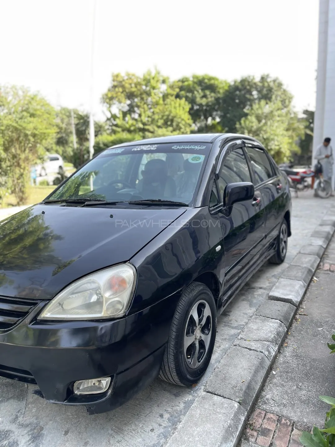 Suzuki Liana