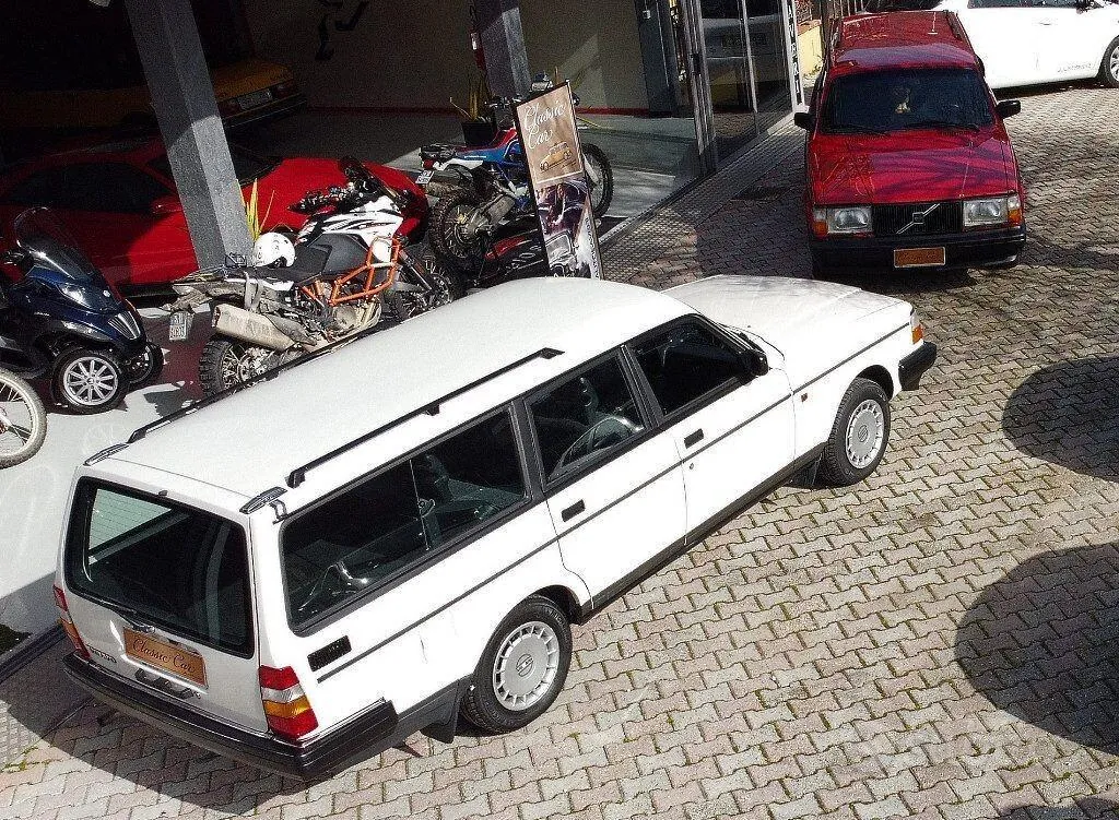 Volvo 240 1992 photo 3