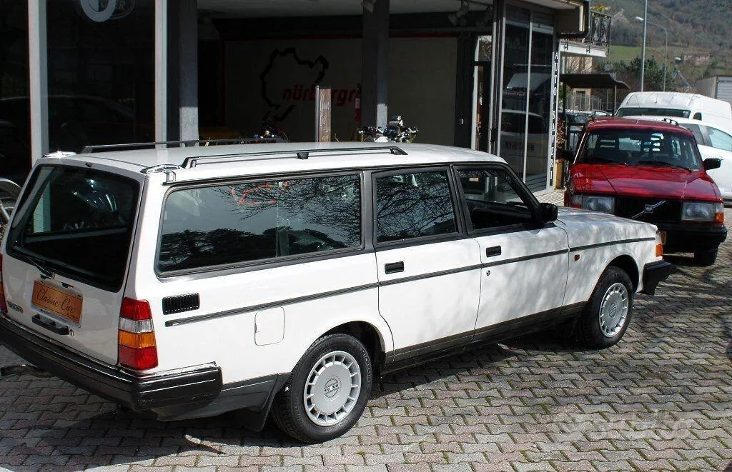 Volvo 240 1992 photo 5