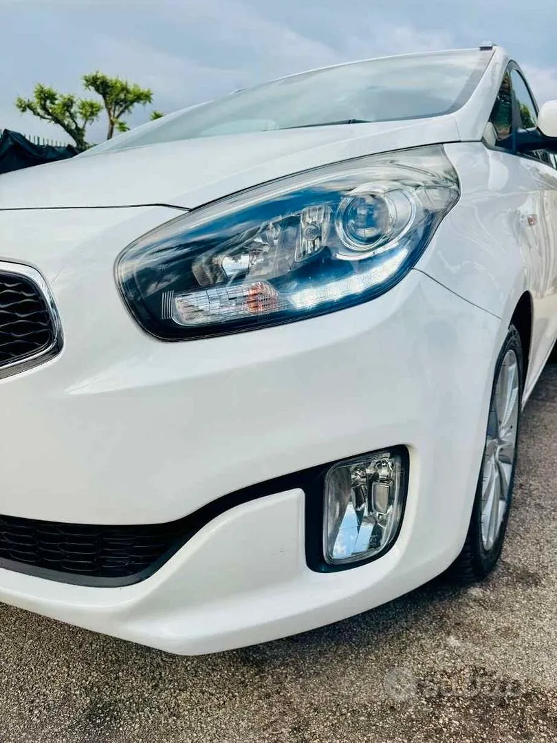 Kia Carens 2016 photo 5