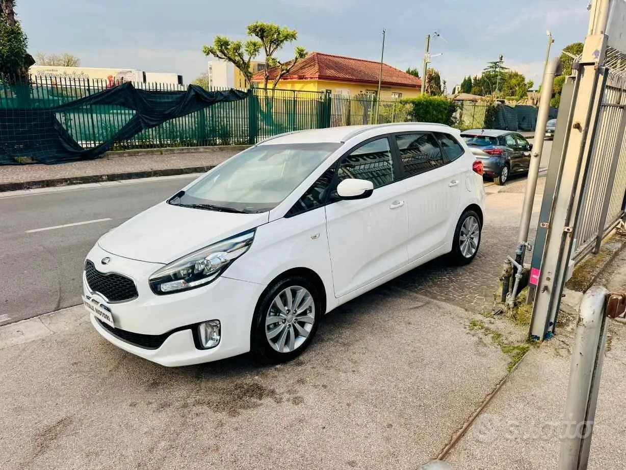 Kia Carens 2016 photo 3