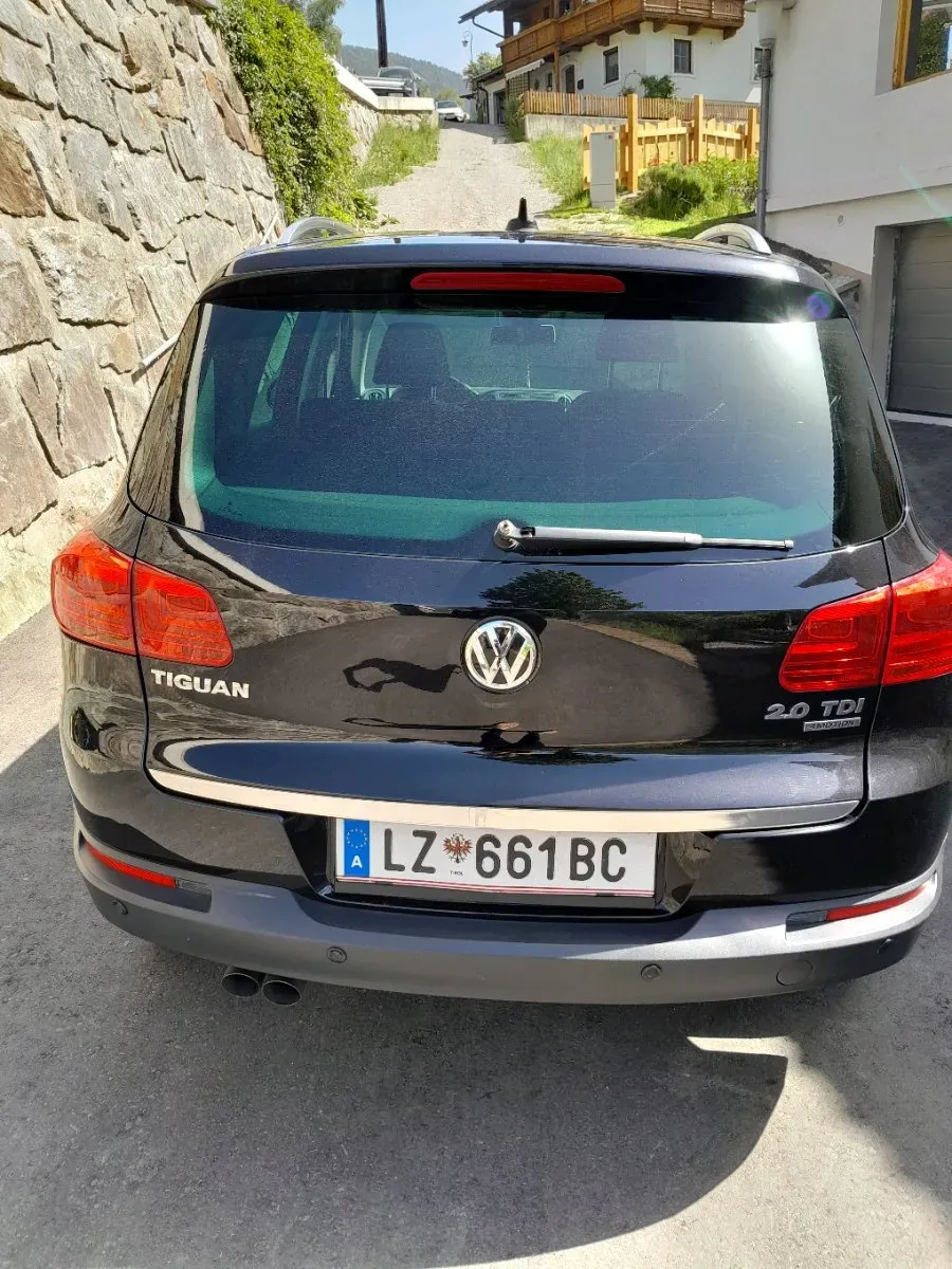 Volkswagen Tiguan 2012 photo 2
