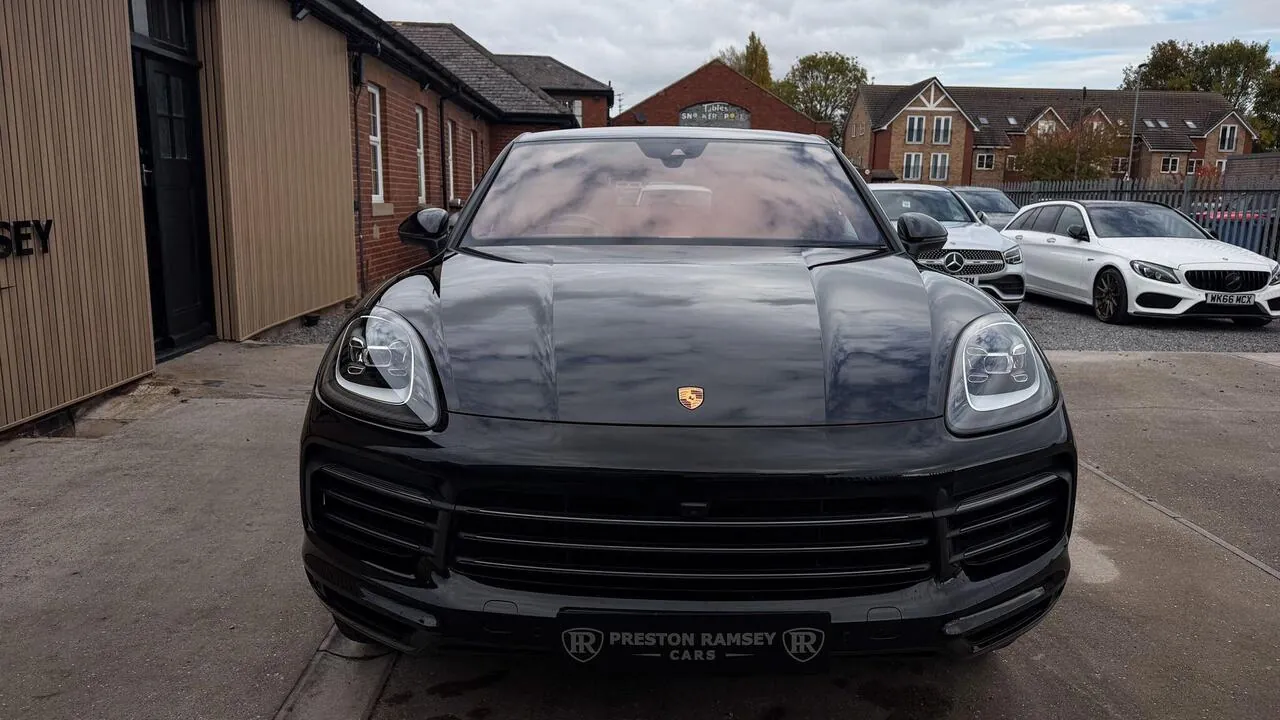 Porsche Cayenne 2022 photo 2