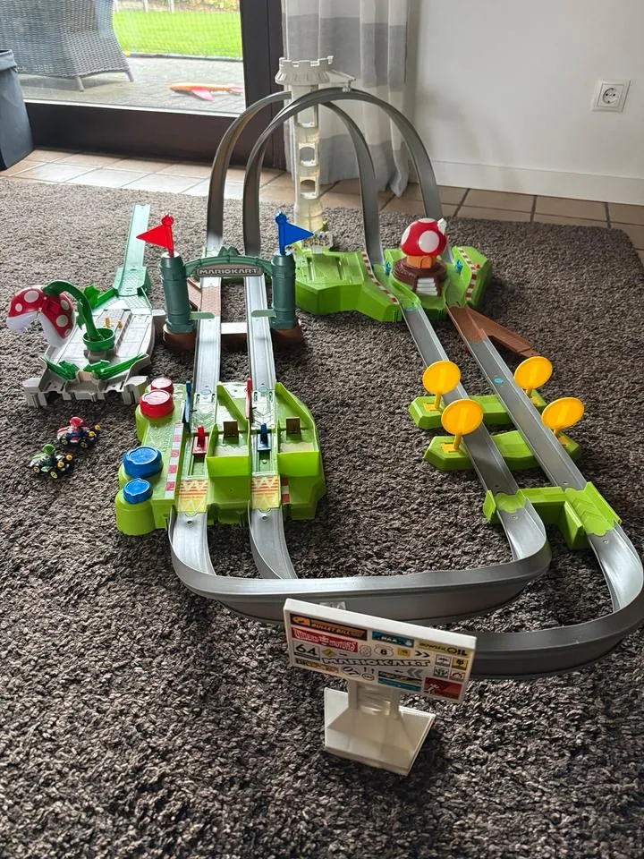 Hot Wheels Mario Kart Rennbahn