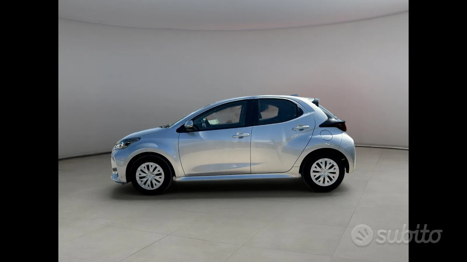 Toyota Yaris 2024 photo 3