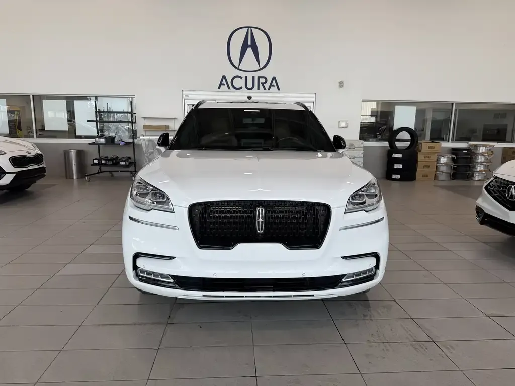 Lincoln Aviator 2023 photo 3